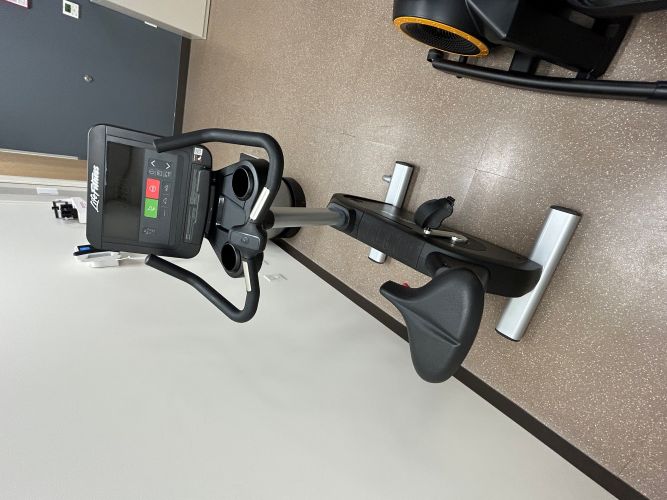 Life Fitness Lifecycle Upright Exercise Bike - Image 2